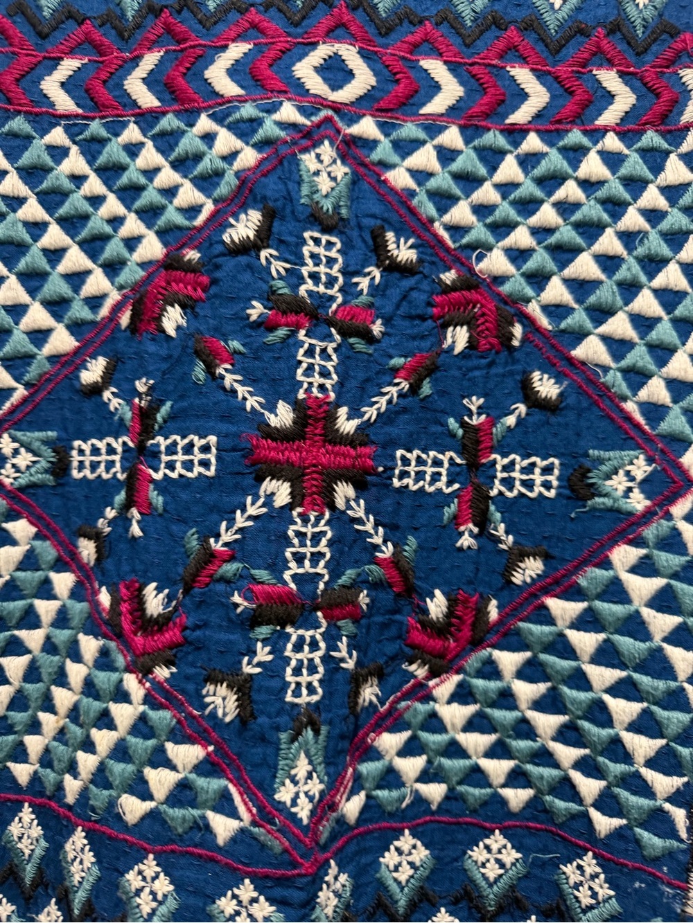Lucky Brand Navy Blue Embroidered Geometric Tank - Picture 2 of 7